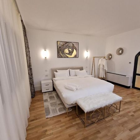 브라쇼브 Rokebea Luxury 아파트 외부 사진